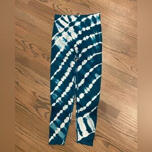 Victoria’s Secret Pink tie-dye leggings